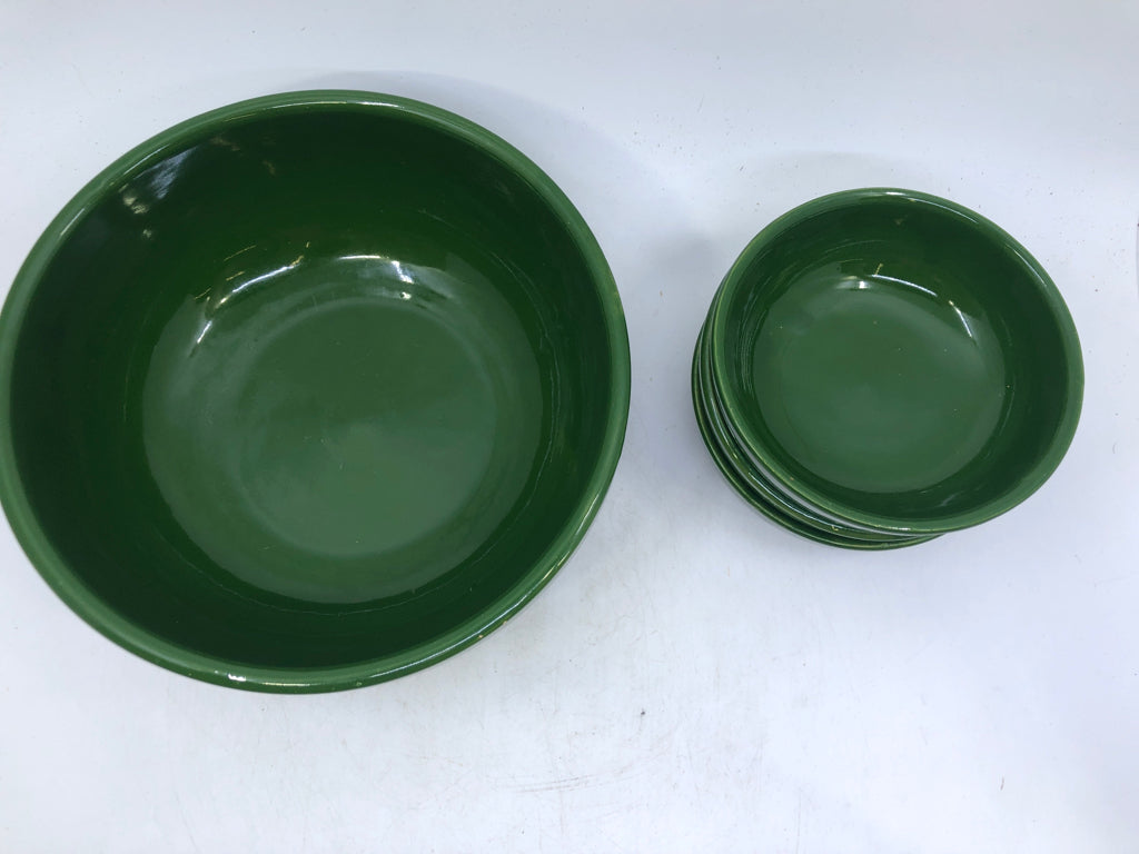4 PC GREEN SERVING SET - 3 BOWLS 1 SERVING BOWL.