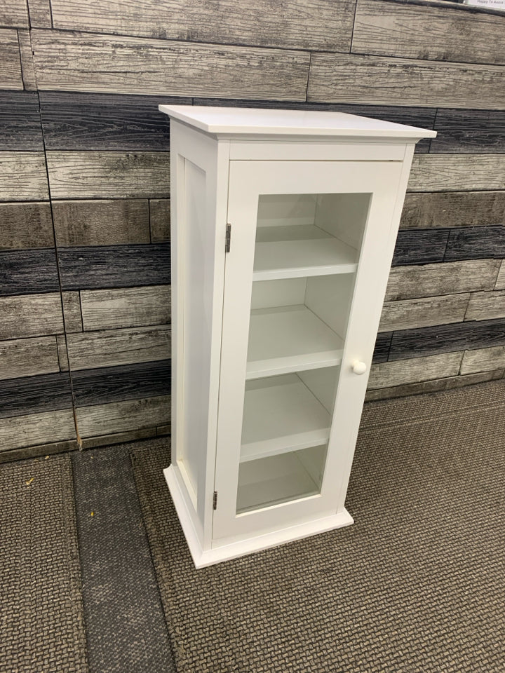 SMALL WHITE CABINET- CLEAR DOOR AND 4 SHELVES.