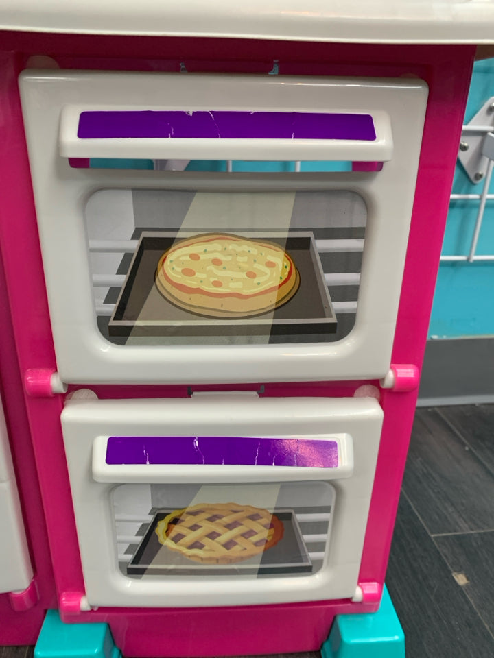 Play Kitchen with 11 Piece Accessory Play Set - Pink