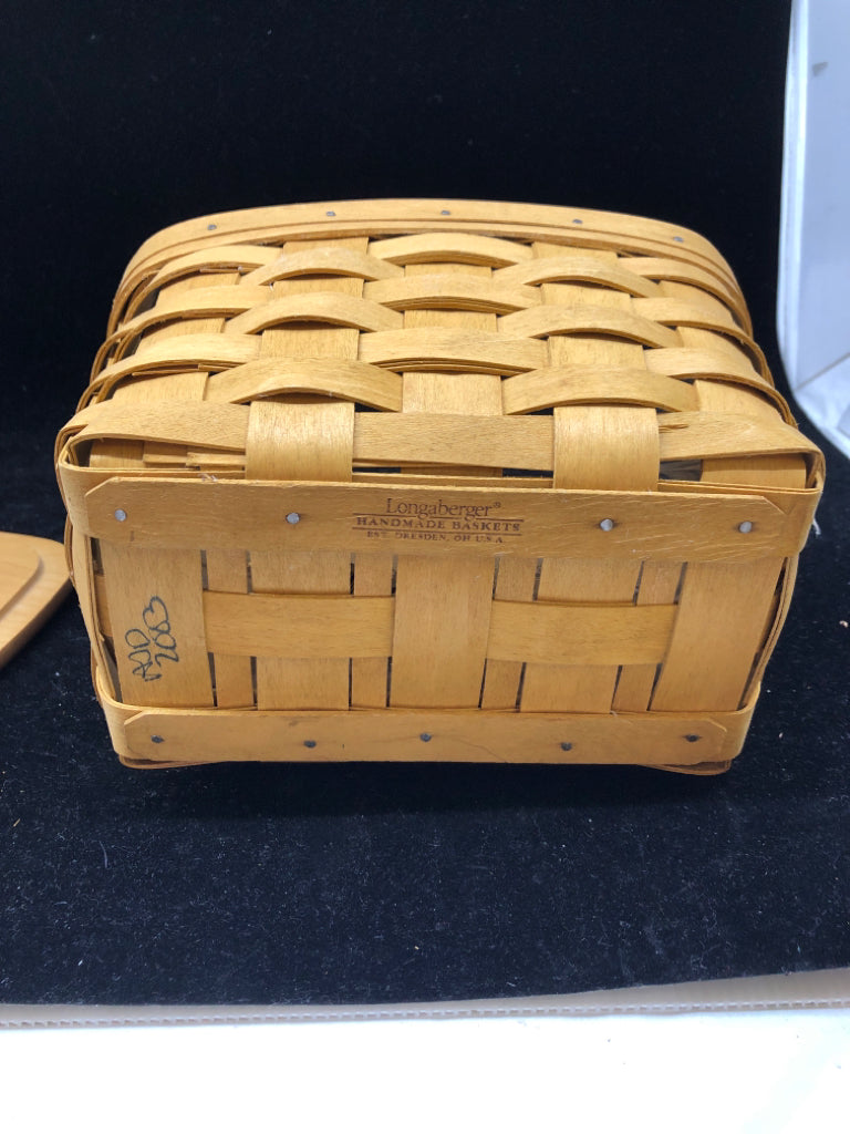 2003 BASKET W WOOD TOP AND PLASTIC LINER.