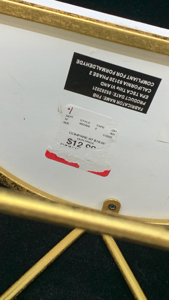 WHITE WOOD HALF CIRCLE SHELF W/GOLD BASE.