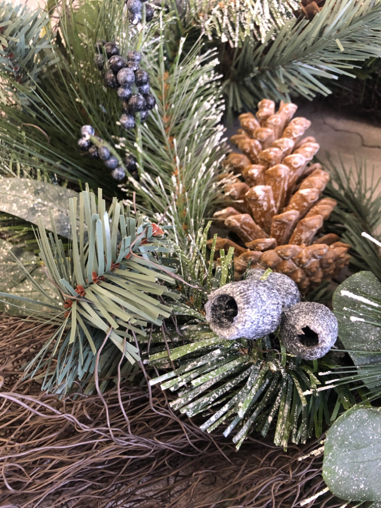 PINECONE W/BLUEBERRIES, GLITTER WREATH.