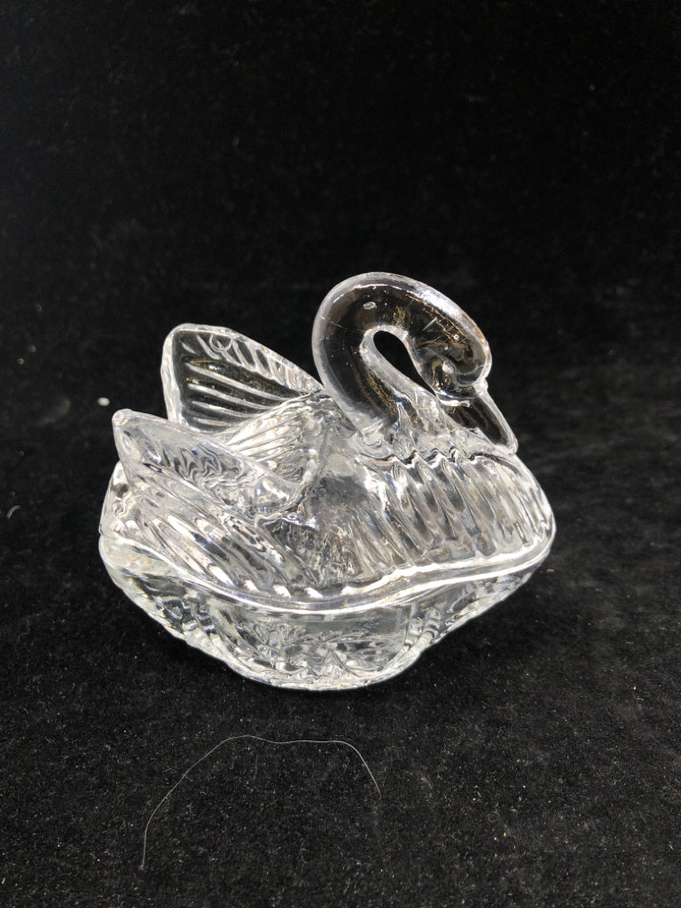 GLASS SWAN TRINKET.