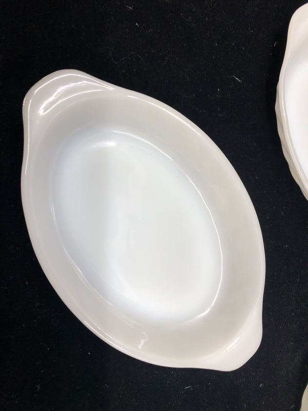 4 OVAL AU GRATIN BAKEWARE DISHES.