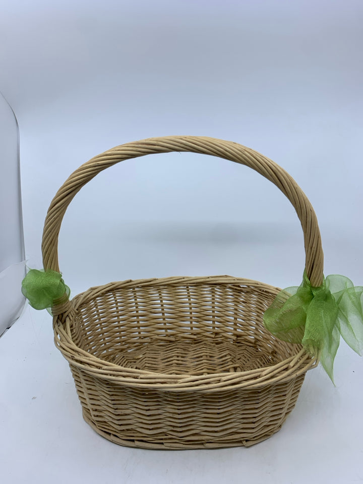 SMALL OVAL BASKET W GREEN RIBBON.