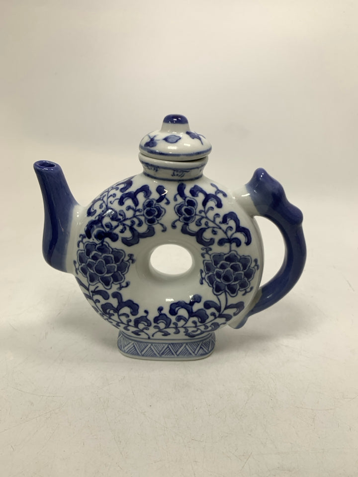 BLUE/WHITE DONUT HOLE NARROW TEAPOT.