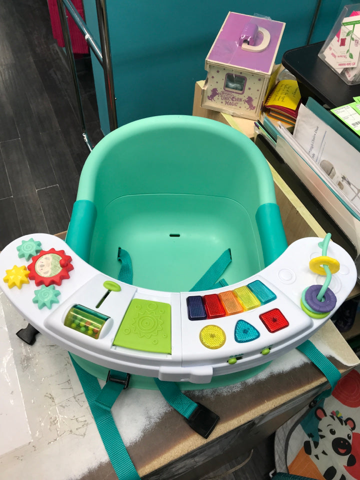 Music and Light 3-in-1 Discovery Seat & Booster