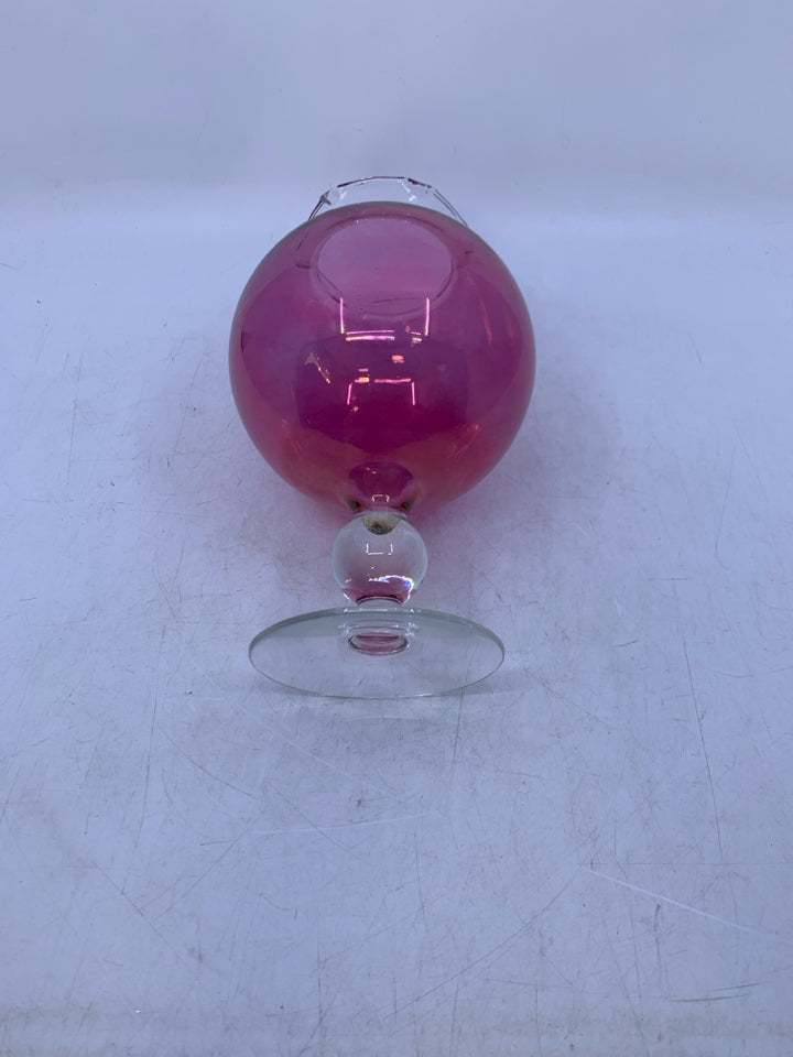 FOOTED VASE W/ PINK SPHERE TOP RUFFLED EDGE.