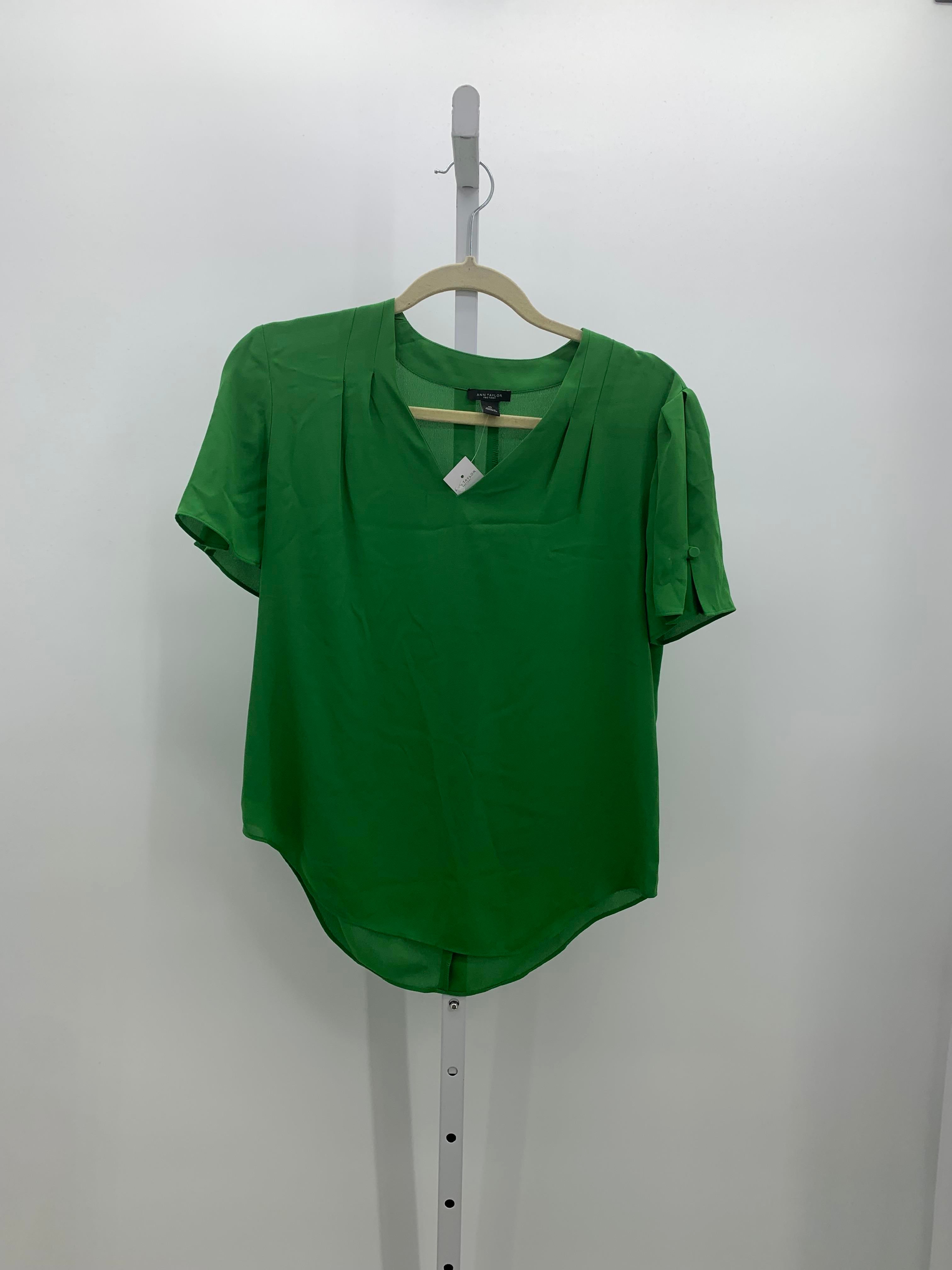 Ann Taylor Size X Small Misses Short Sleeve Shirt