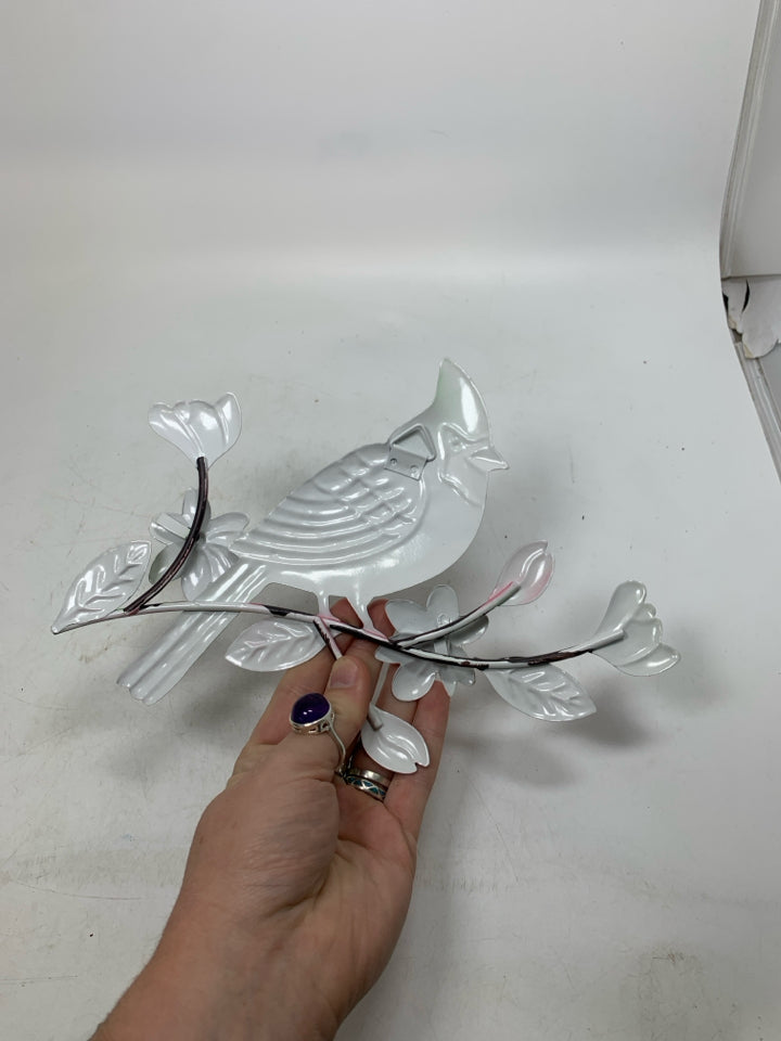 LIGHT WEIGHT METAL CARDINAL WALL HANGING.