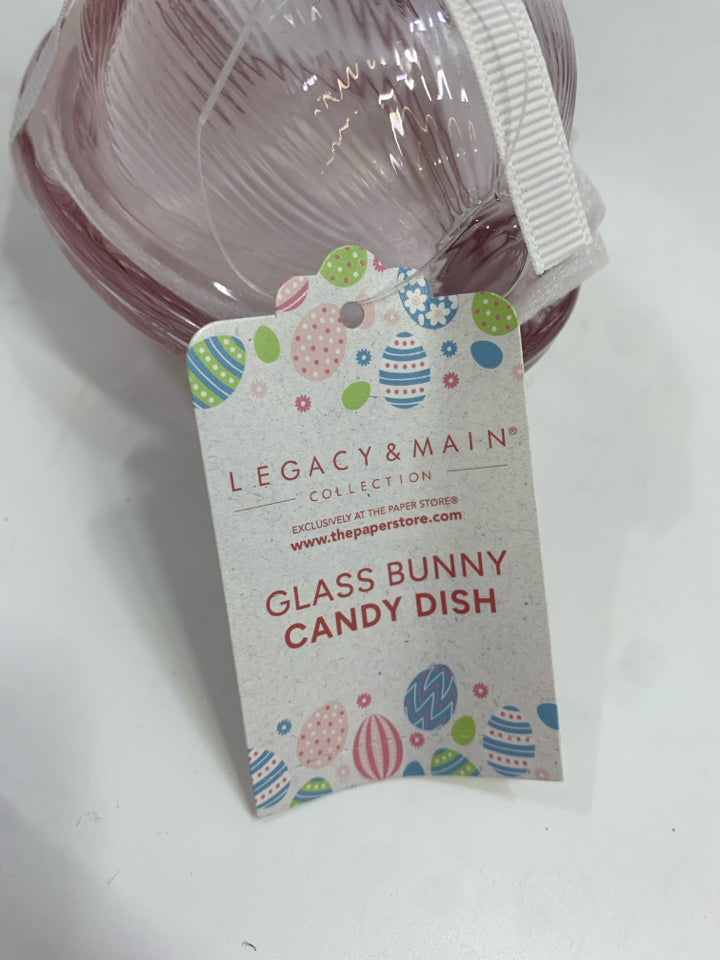 NWT GLASS BUNNY CANDY DISH.