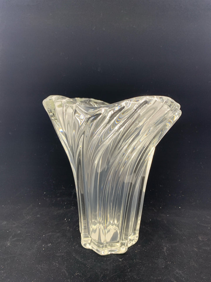 "BELLE EPOQUE" RIBBED VASE W/ FLARE TOP.