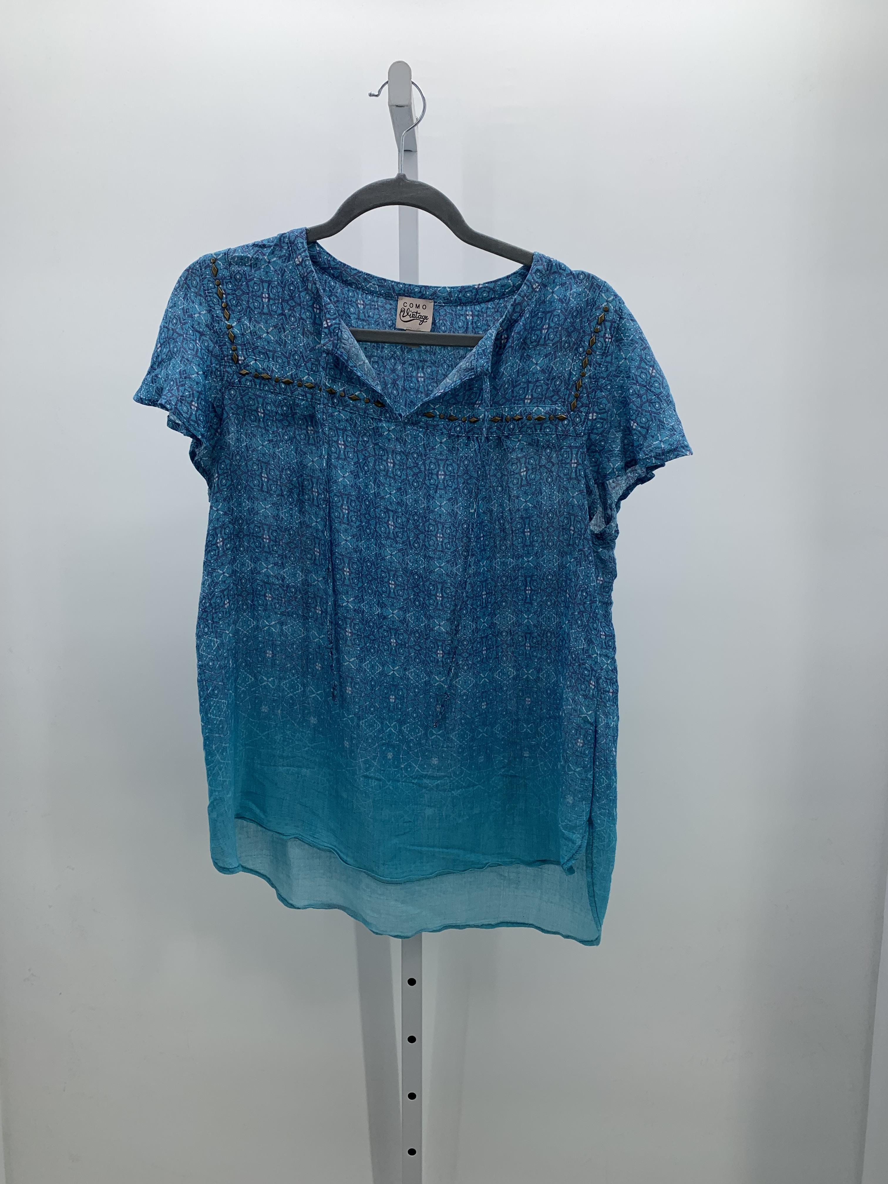 Size Medium Misses Short Sleeve Shirt