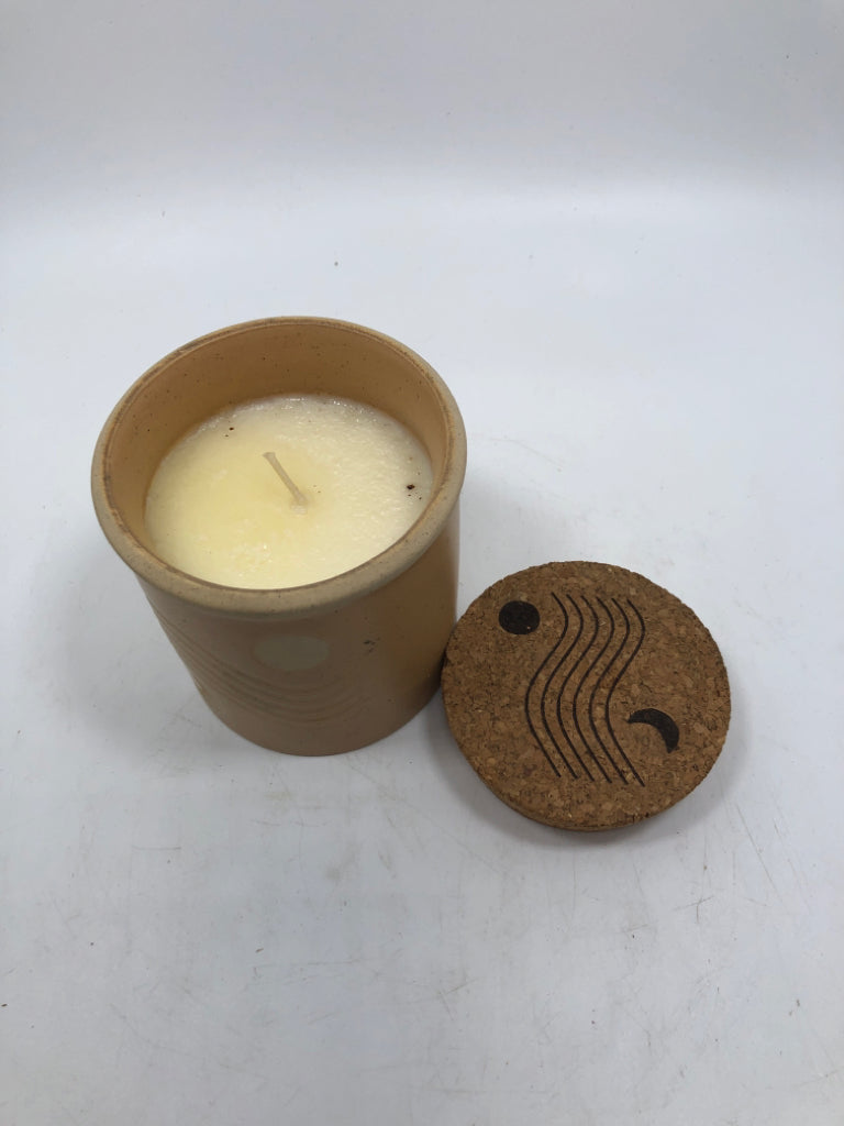 SUN/MOON CORK LID CANDLE.