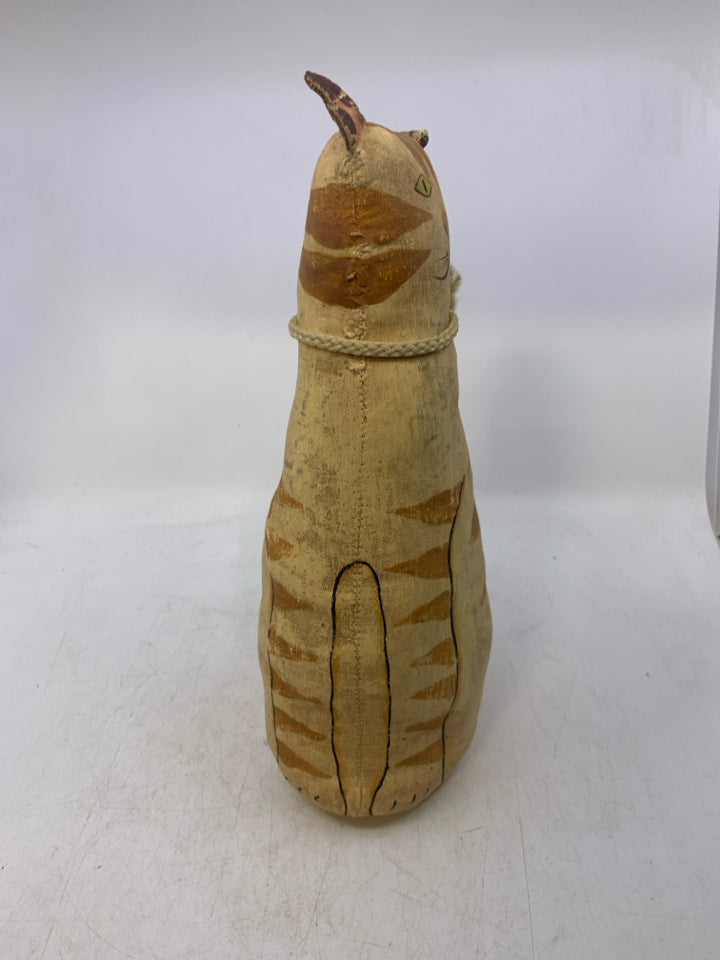 PRIMITIVE ORANGE CAT.