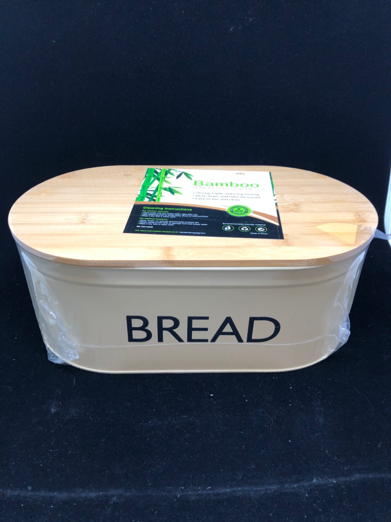 NWT BAMBOO BREAD BOX.