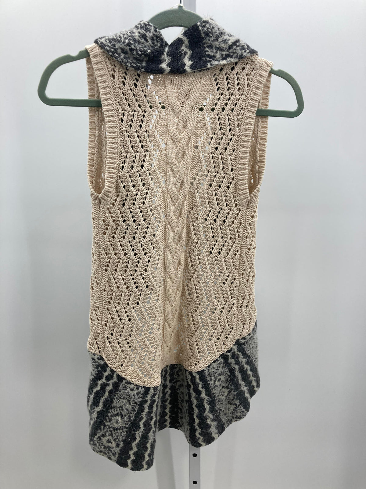 Max Studio Size 14 Girls Vest