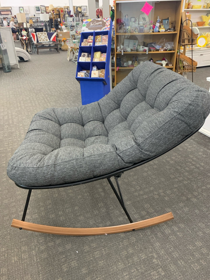 OVERSIZED GRAY PAPASAN ROCKING CHAIR W/WOODEN BASE.