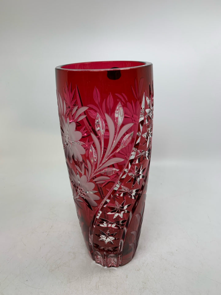 VTG HEAVY ETCHED FLOWERS DRESDEN KRISTALL VASE.