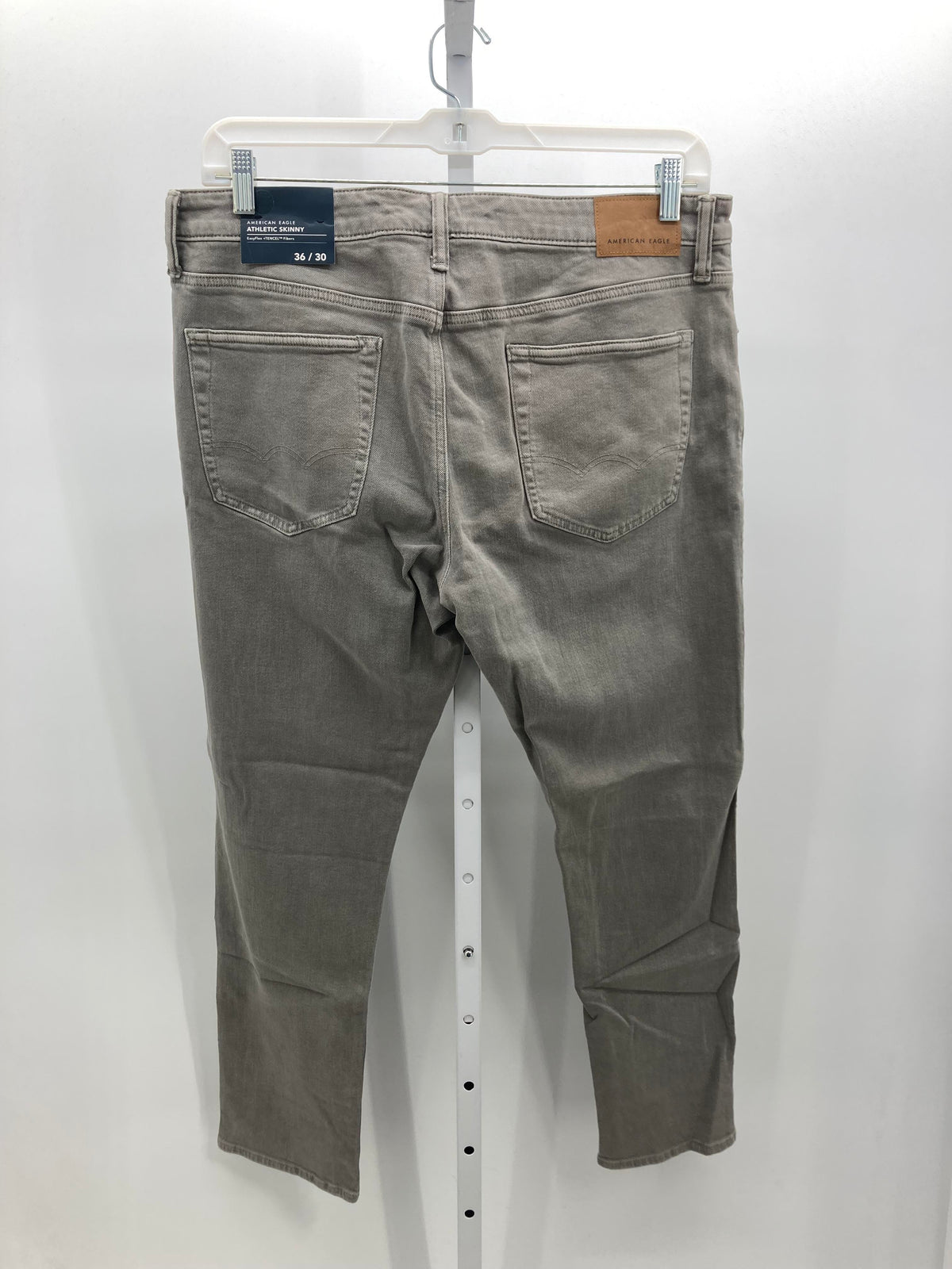 NEW ATHLETIC SKINNY JEANS