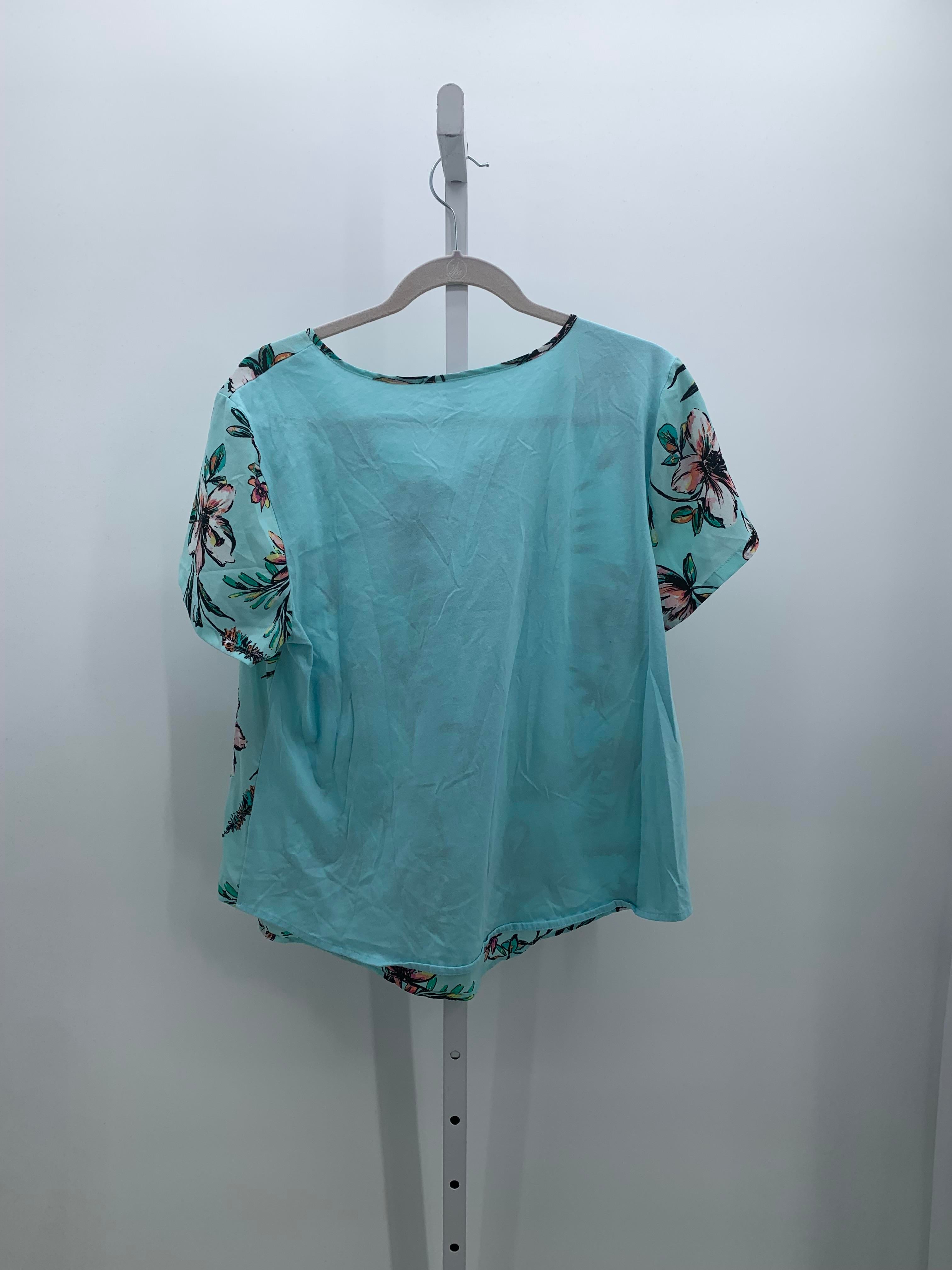Van Heusen Size Extra Large Misses Short Sleeve Shirt