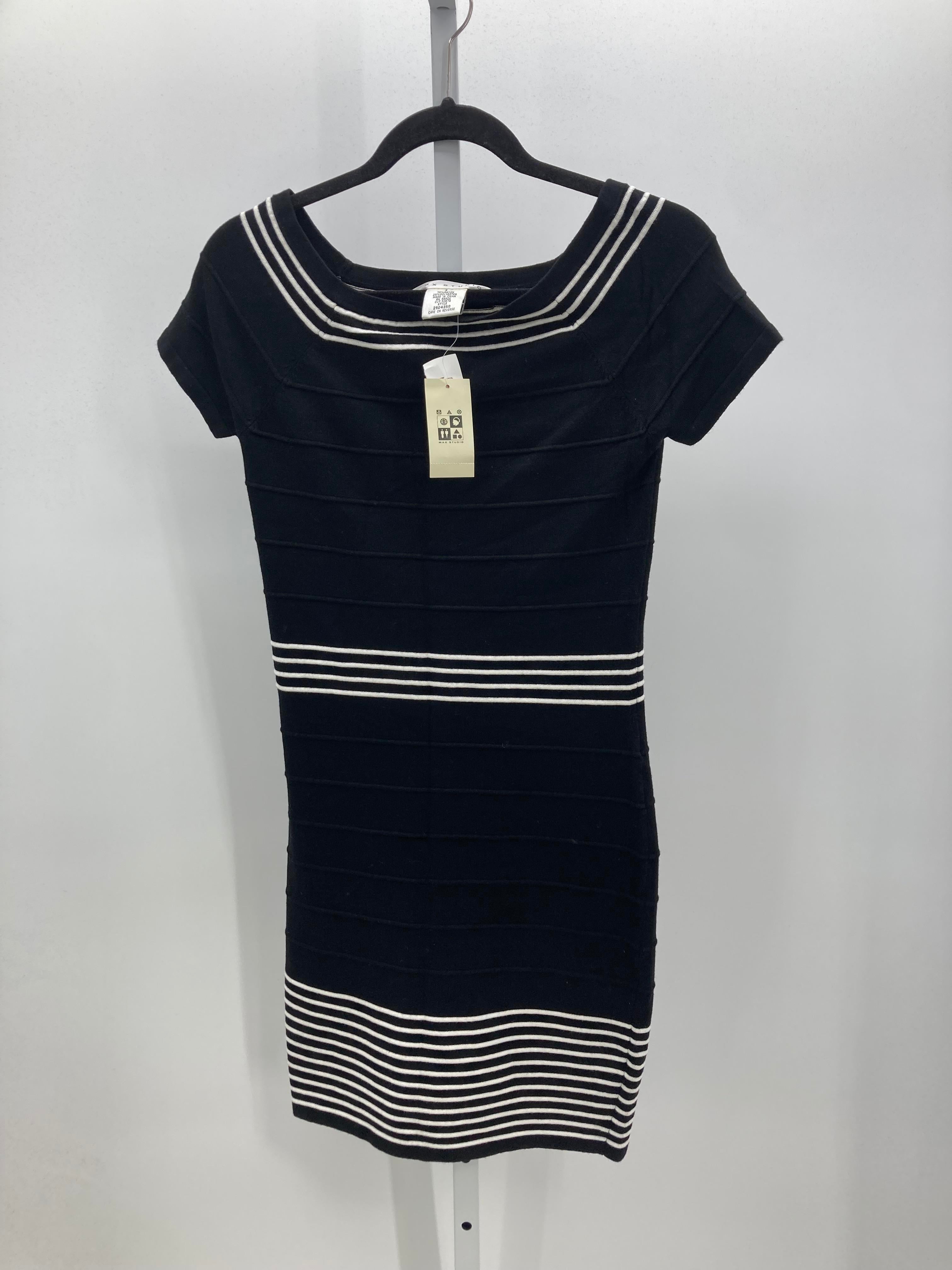 Max Studio Size Small Misses Short Sleeve Dress