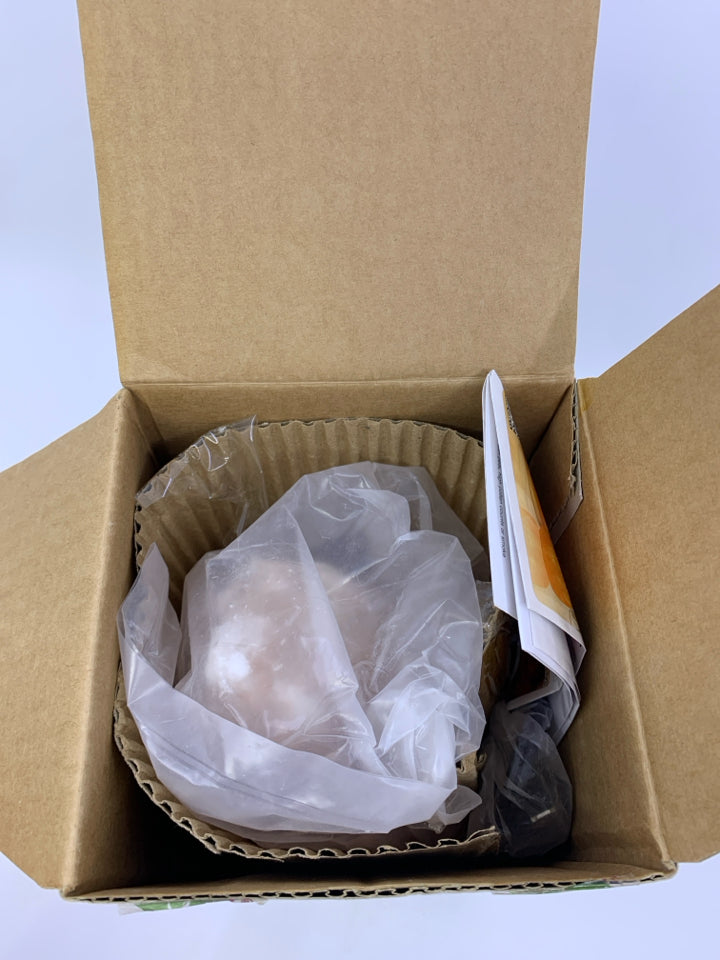 NIB SALT CRYSTAL LAMP