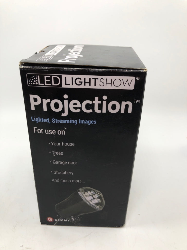 NIB SPIDER PROJECTION LIGHT SHOW.