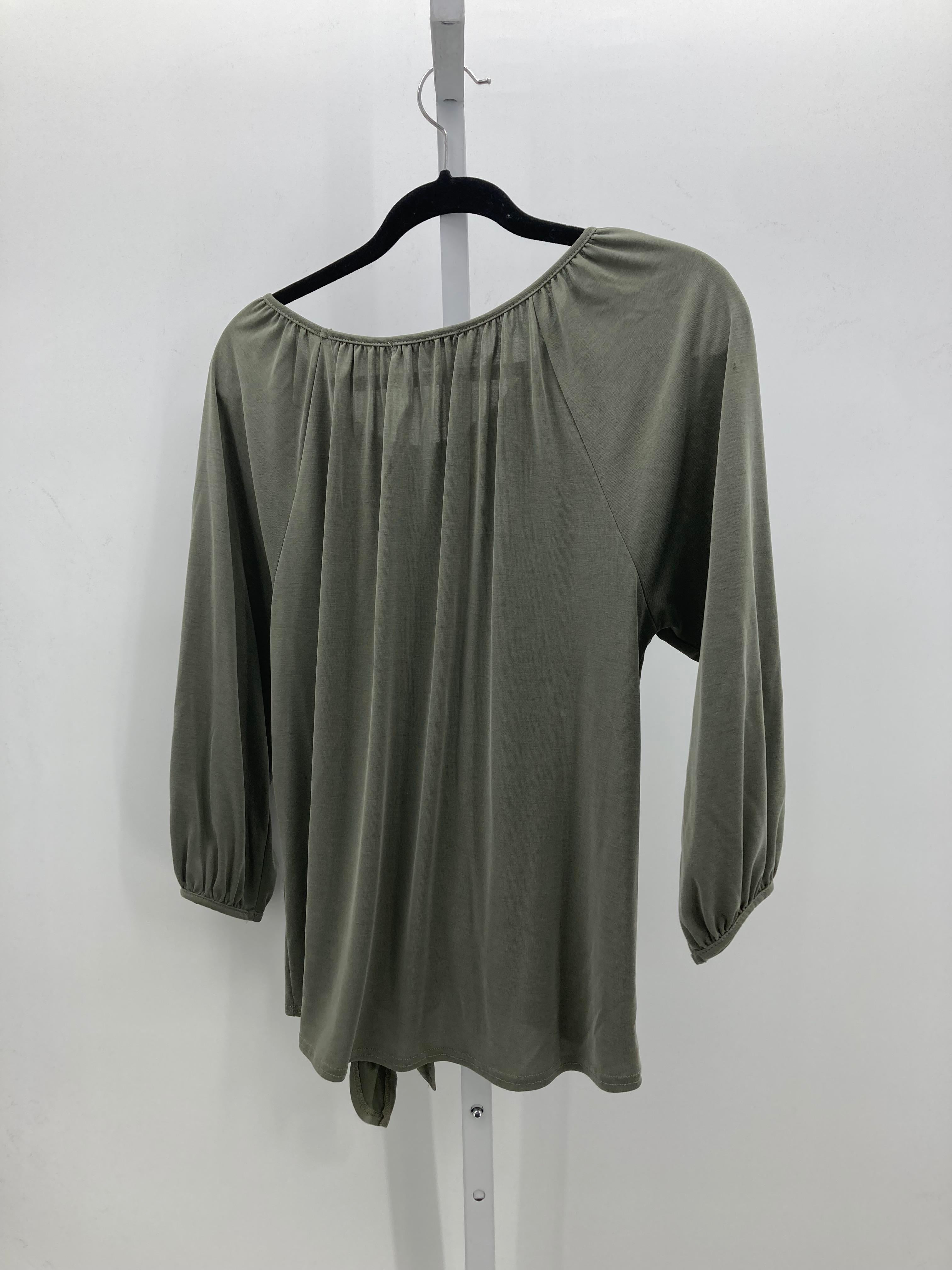 Green Envelope Size Small Misses 3/4 Sleeve Shirt