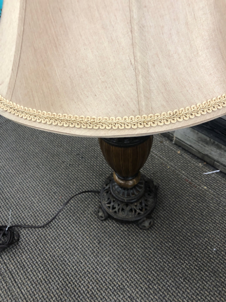 LARGE VICTORIAN STYLE BASE LAMPS W TAN SHADE.
