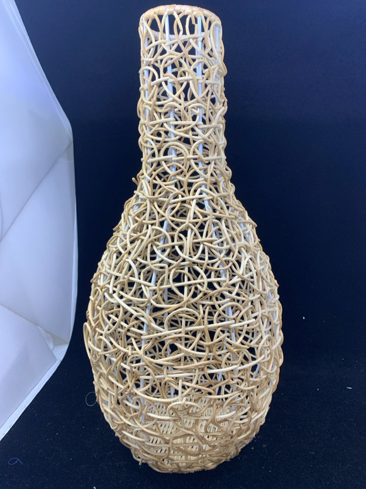 SKINNY NECK WICKER VASE.