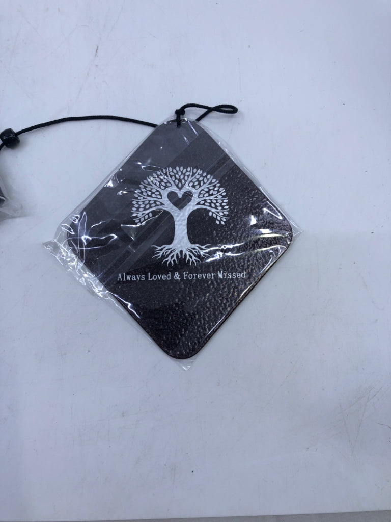 NIB DAD REMEMBRANCE WINDCHIME IN BOX.