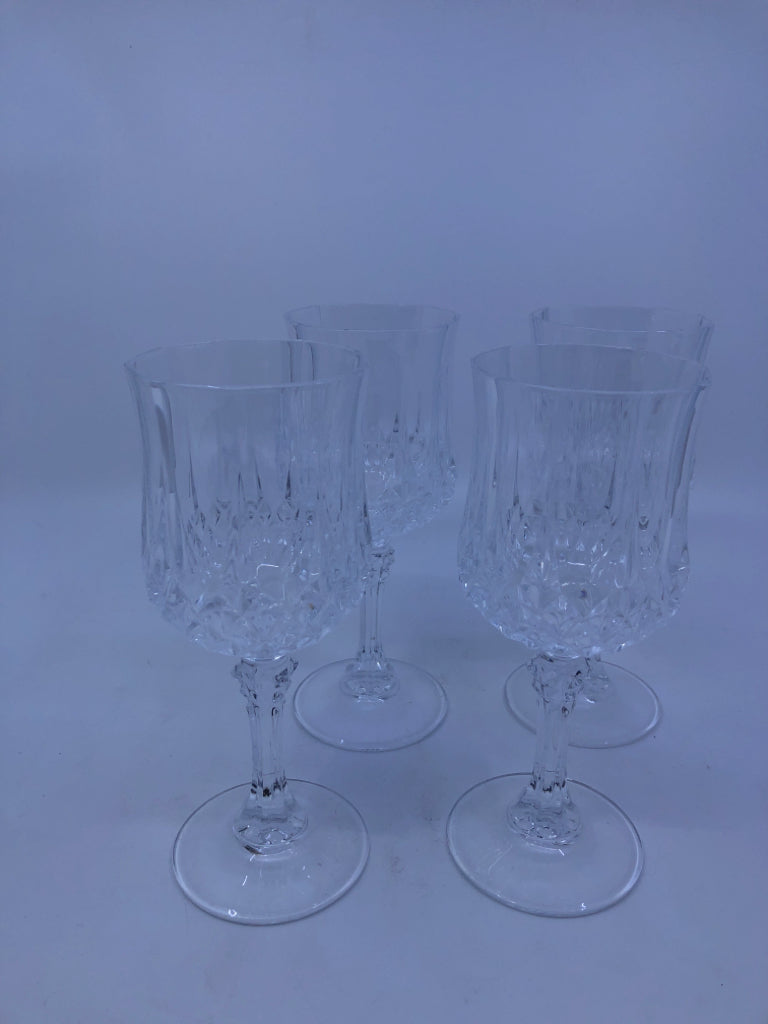 4 CUT GLASS BOTTOM SHORT WINE GLASSES.