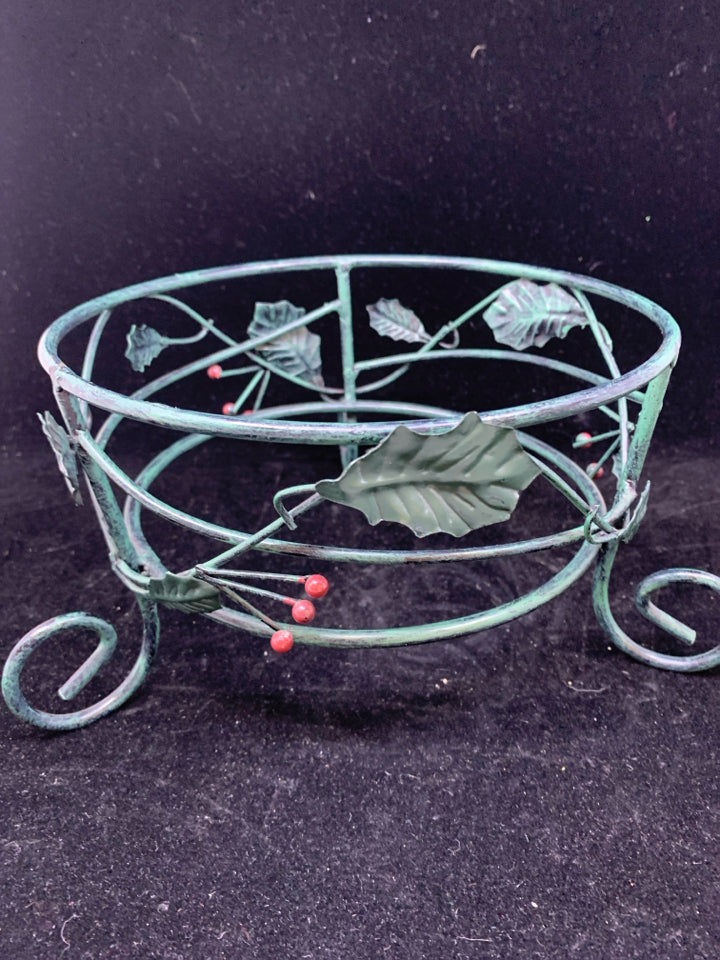GLASS BOWL W METAL STAND.