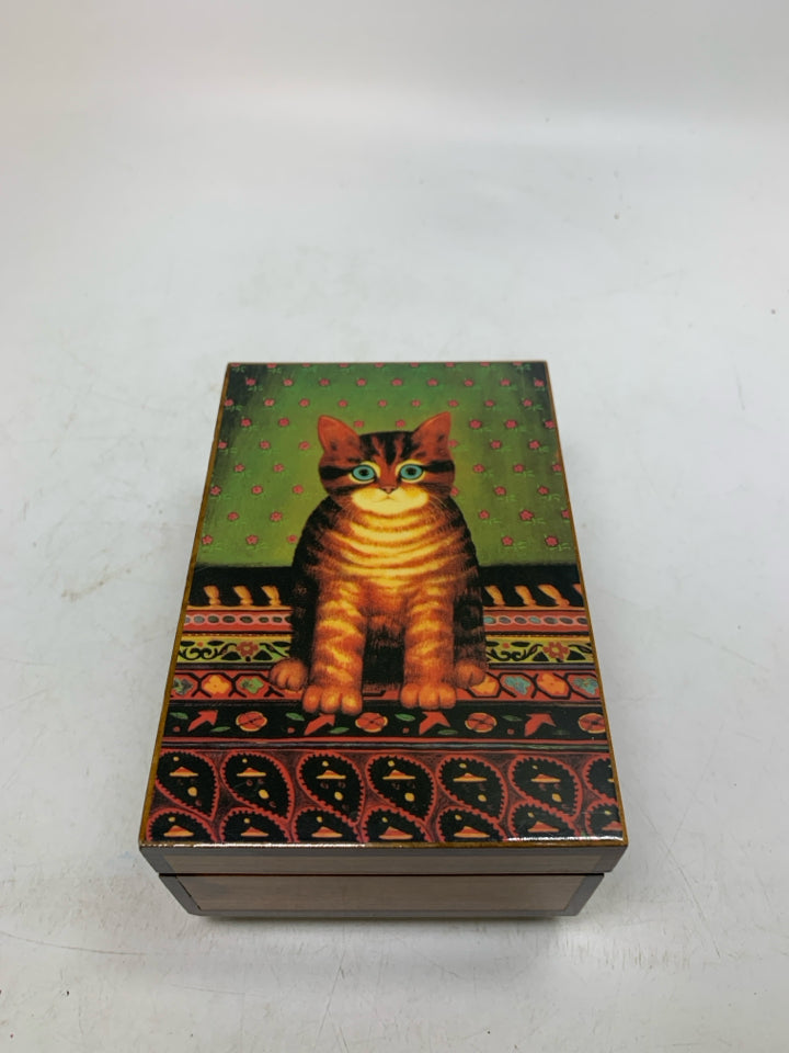 WOOD SMALL MUSIC BOX W/ ORANGE PRINTED CAT.