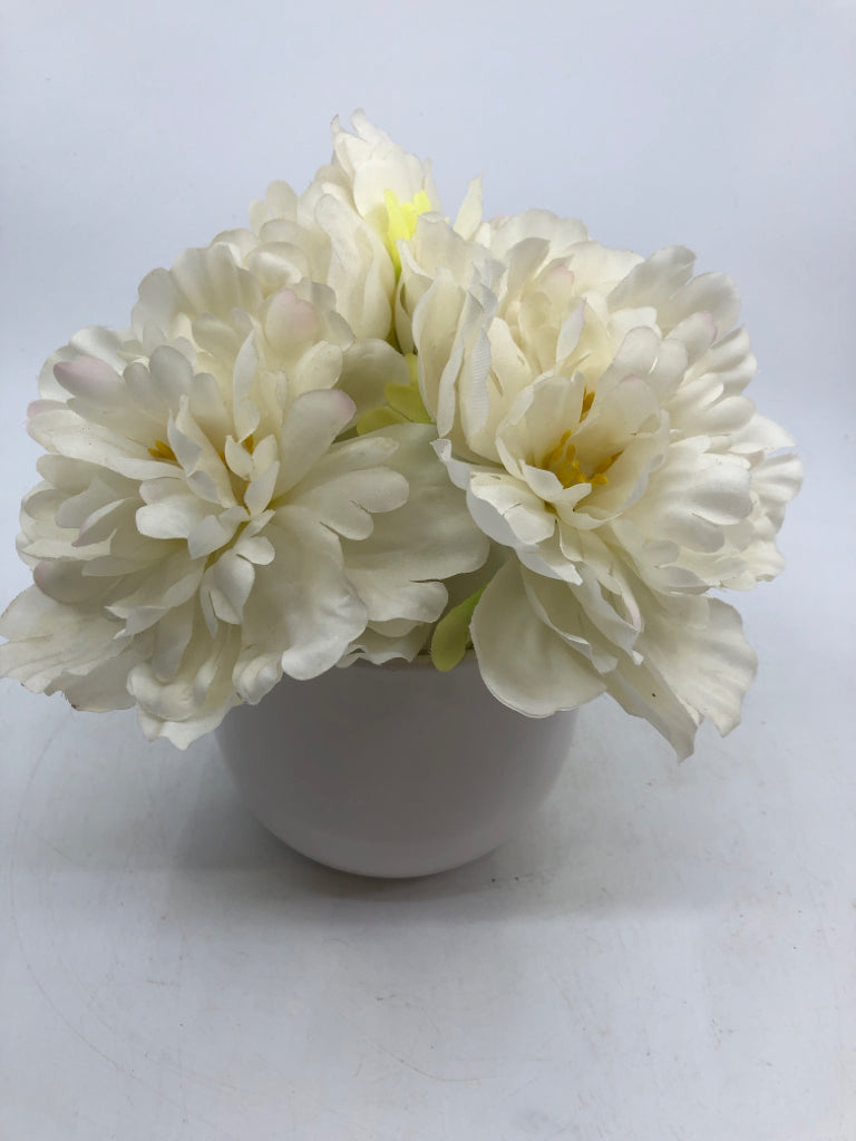 FAUX WHITE FLORAL IN WHITE VASE.