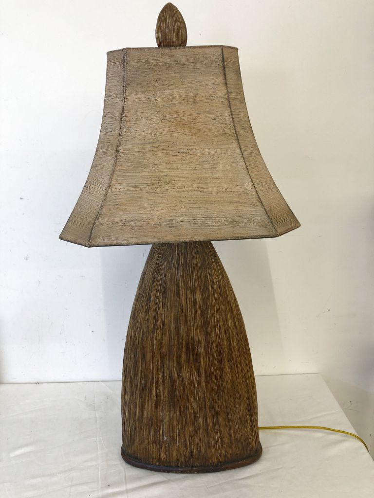 LARGE BASE DISTRESSED LIGHT BROWN W/LINES PAINTED SHADE.