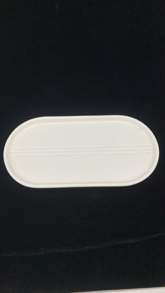 WOOD & WHITE OVAL ORGANIZING TRAY.