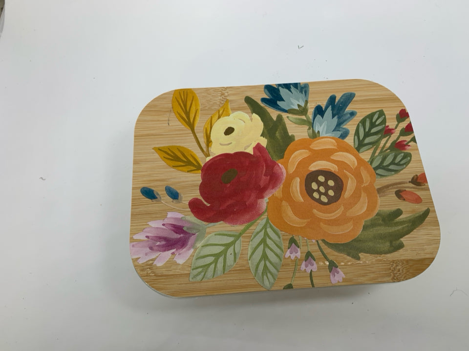 RECTANGLE GLASS FOOD STORAGE W/ FLORAL LID.