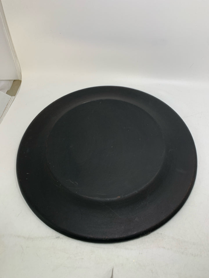 LARGE A HOUSE IS JUST A HOUSE DECORATIVE PLATE.