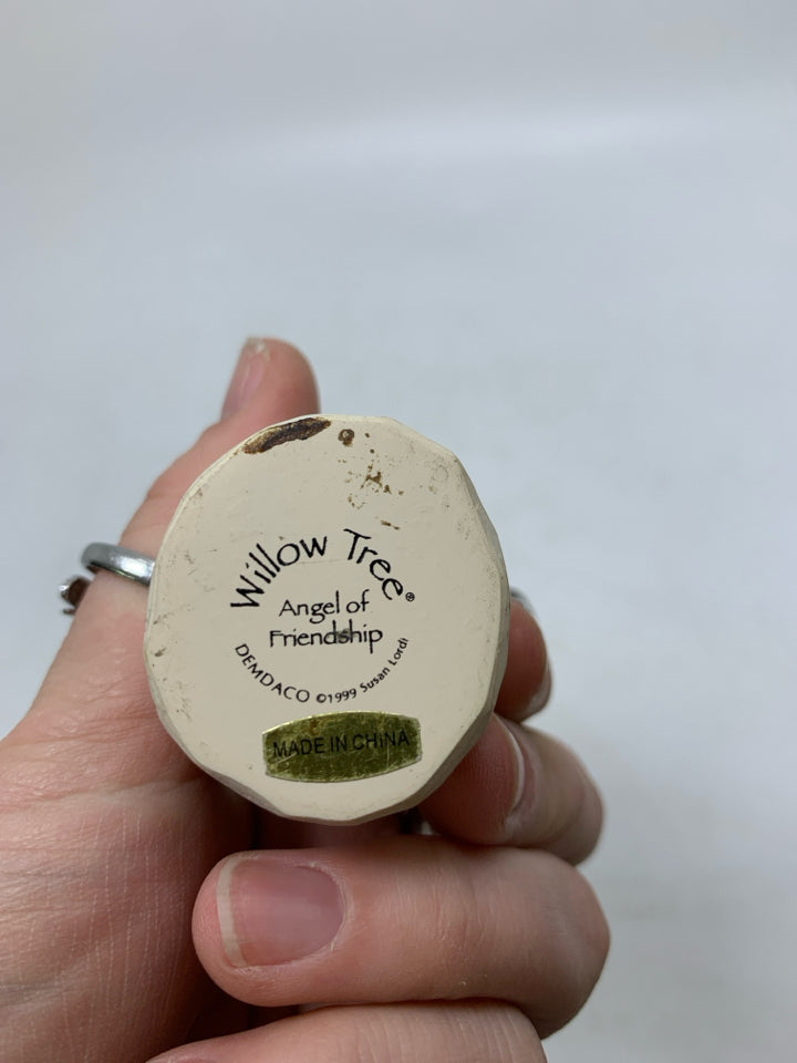 MINI ANGEL OF FRIENDSHIP ORNAMENT.