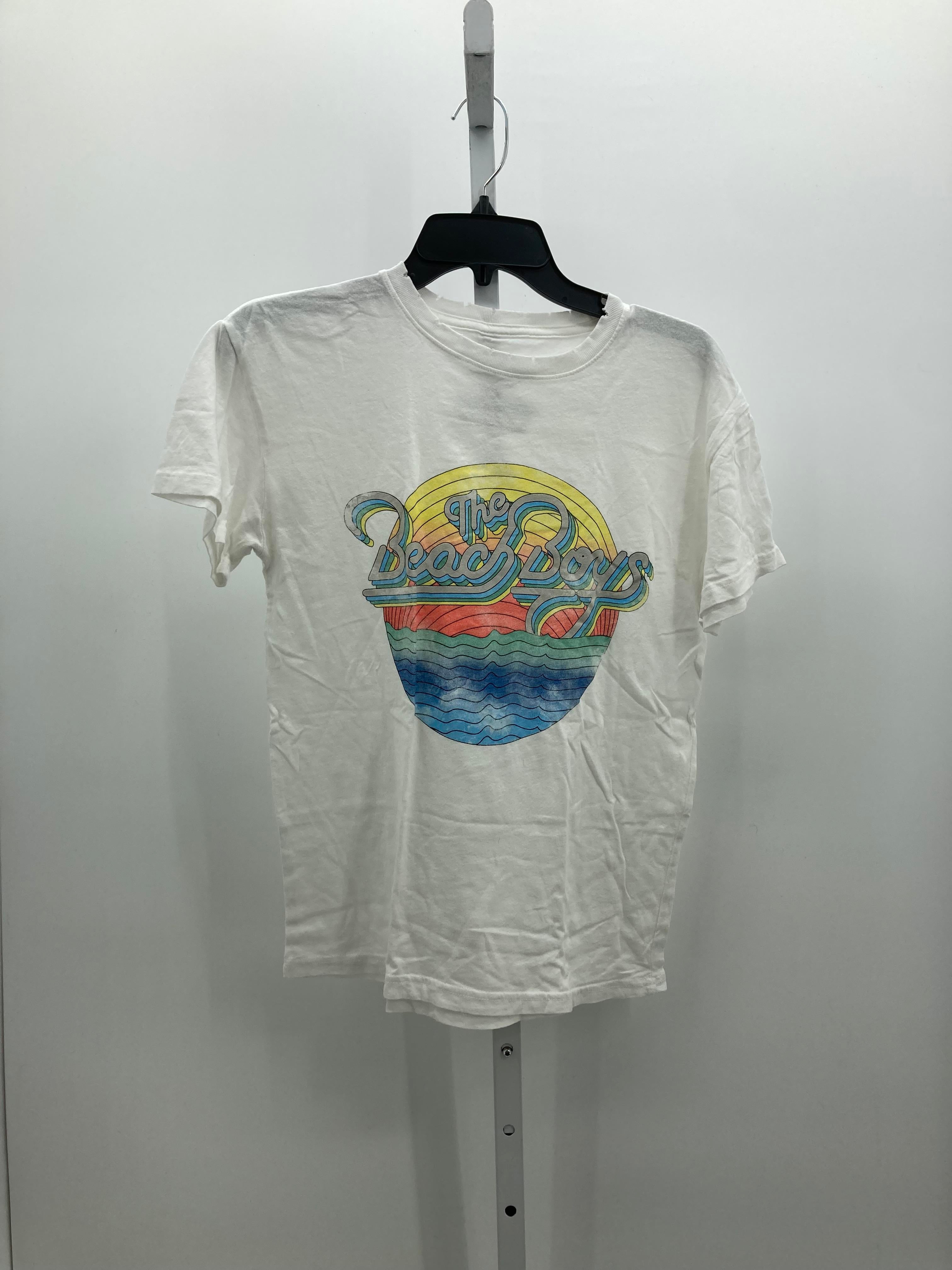 Size Small Juniors Short Sleeve Shirt