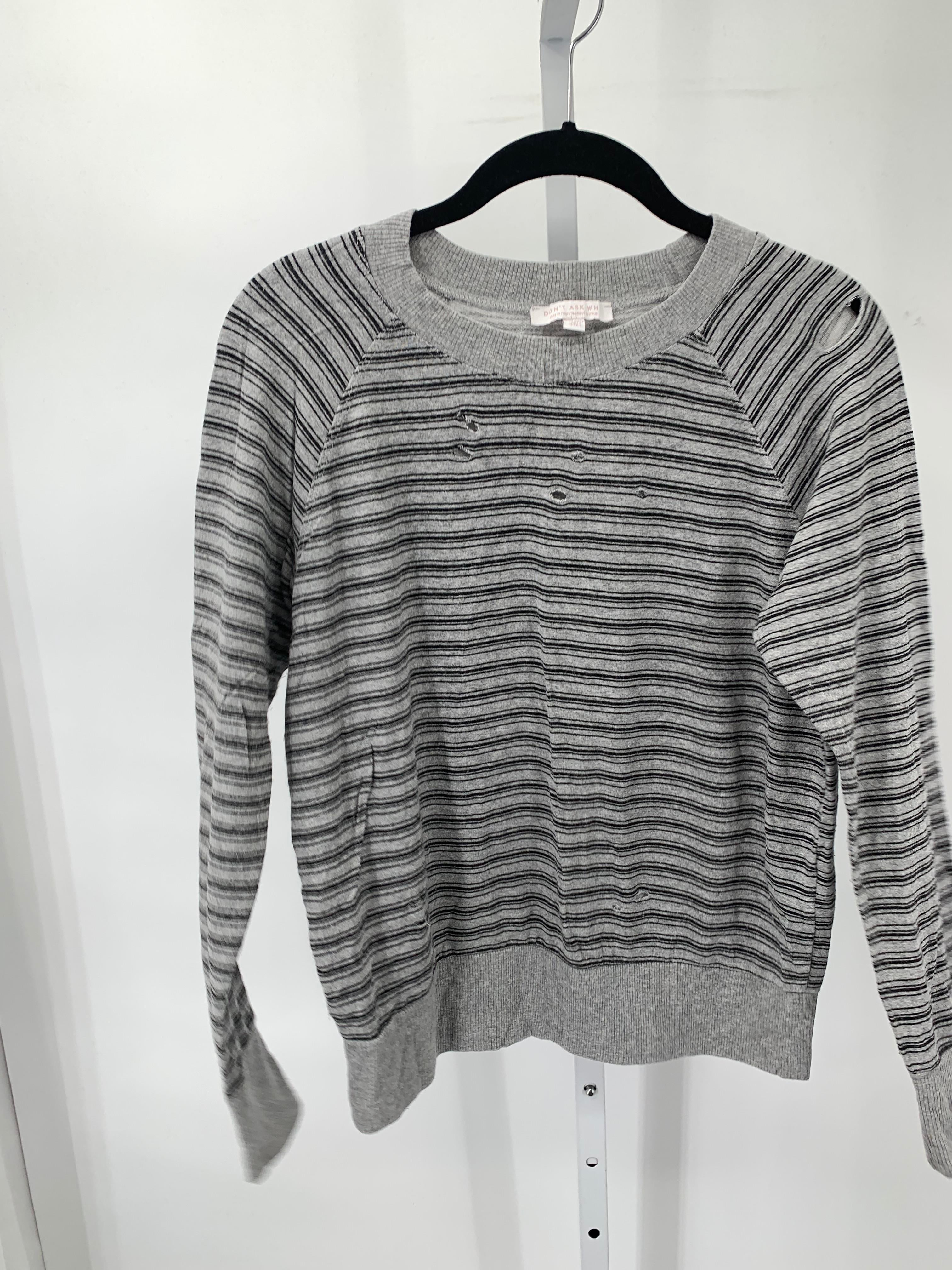 Size Medium Juniors Long Sleeve Shirt