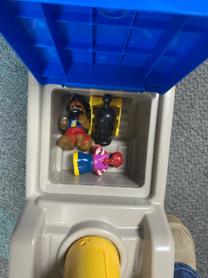 Little Tikes Play n Scoot Pirate Ship