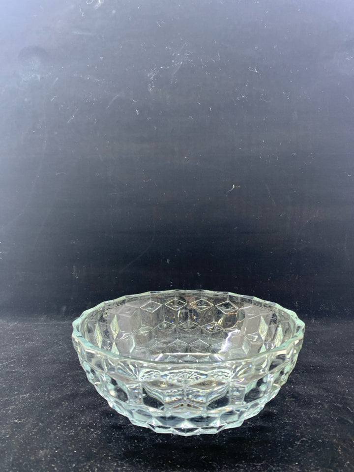 SMALL DIAMOND PATTERN CANDY BOWL.