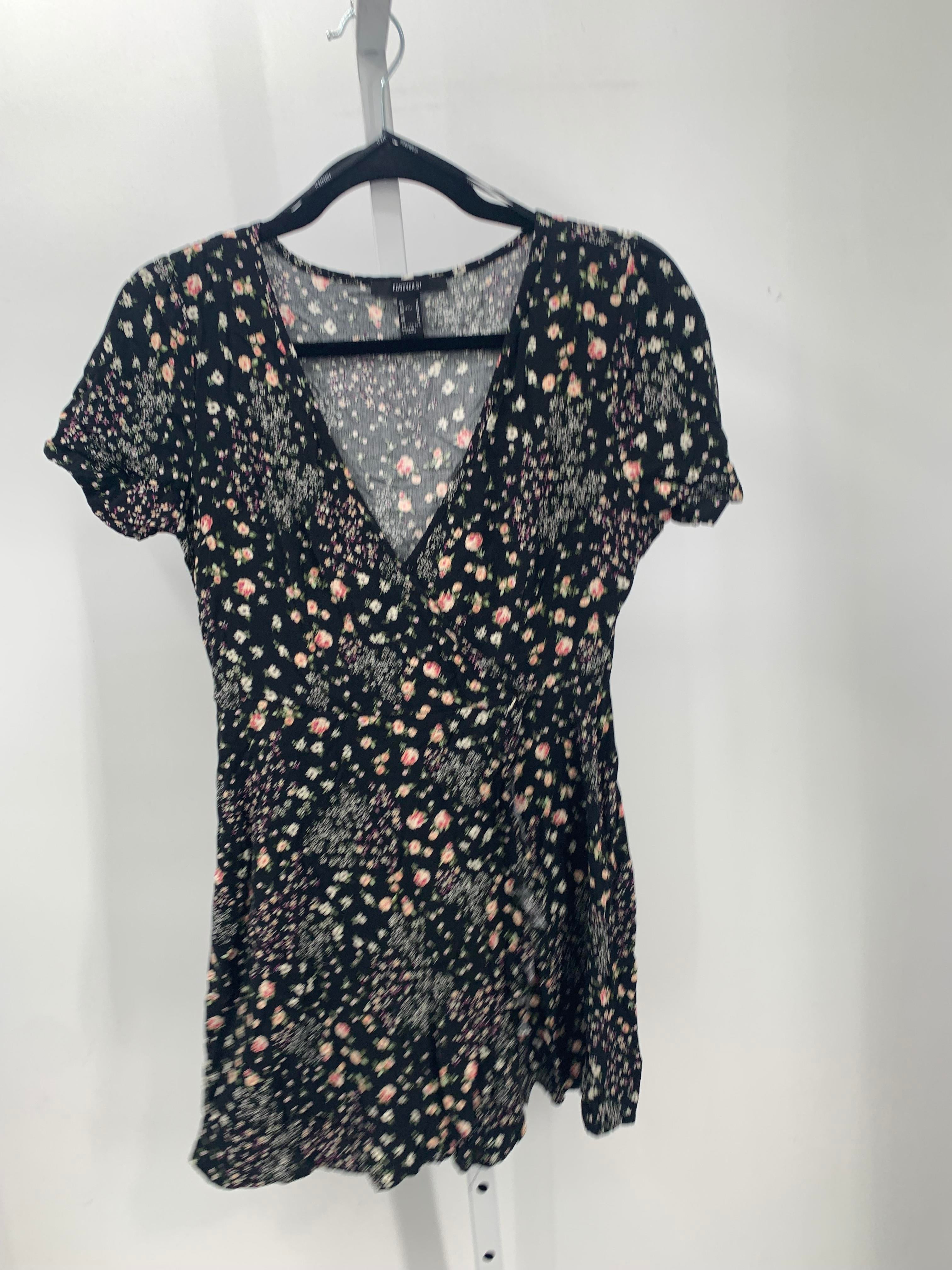 Forever 21 Size Medium Juniors Short Sleeve Dress