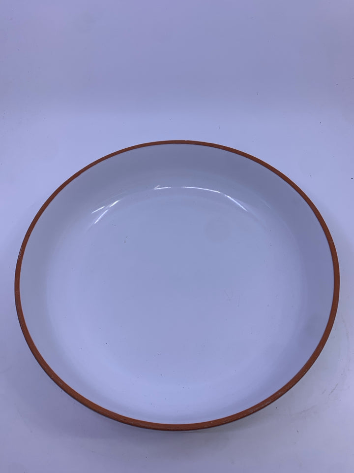TERRA COTTA SERVING BOWL W/ PEPPERS+AVOCADO DETAIL.