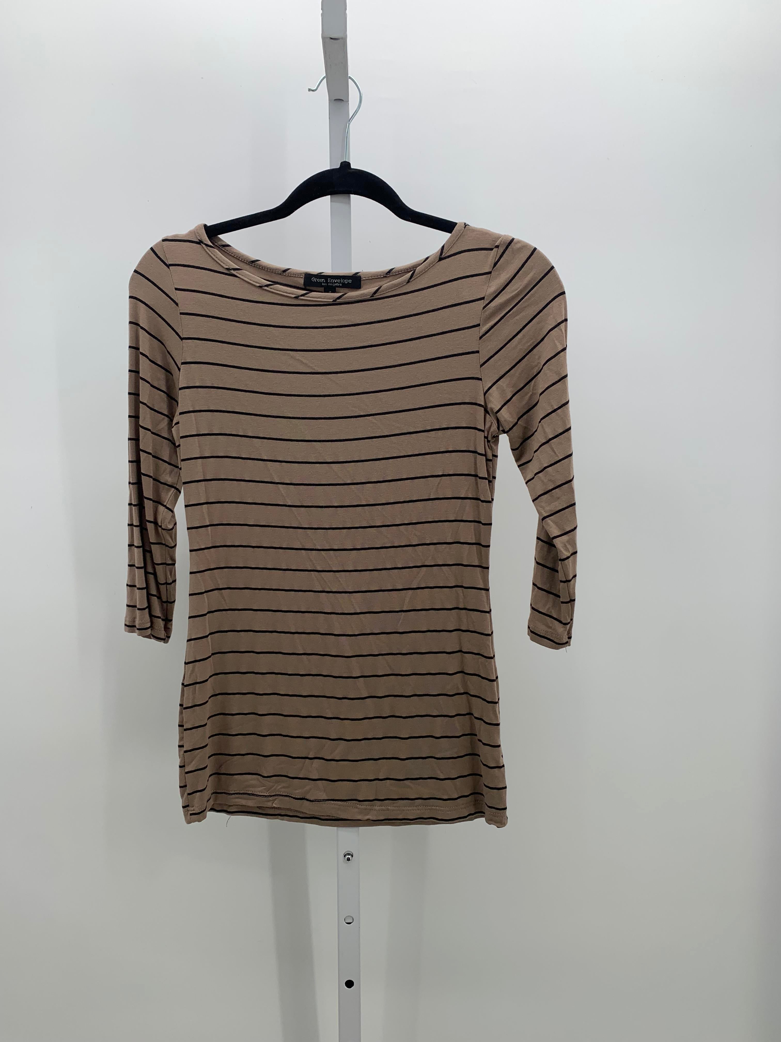 Green Envelope Size Small Misses 3/4 Sleeve Shirt