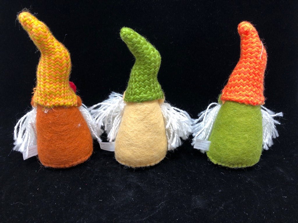 3 FELT ASSORTED SMALL GNOME.