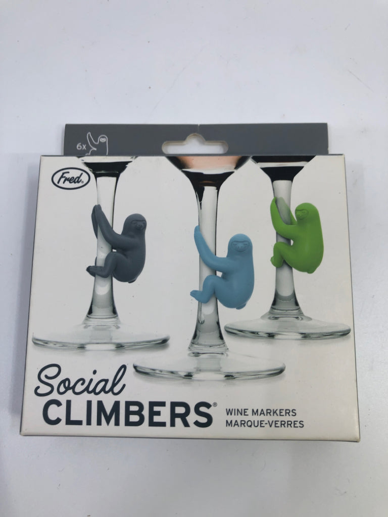 NIB SOCIAL CLIMBERS WINE GLASS CHARMS.